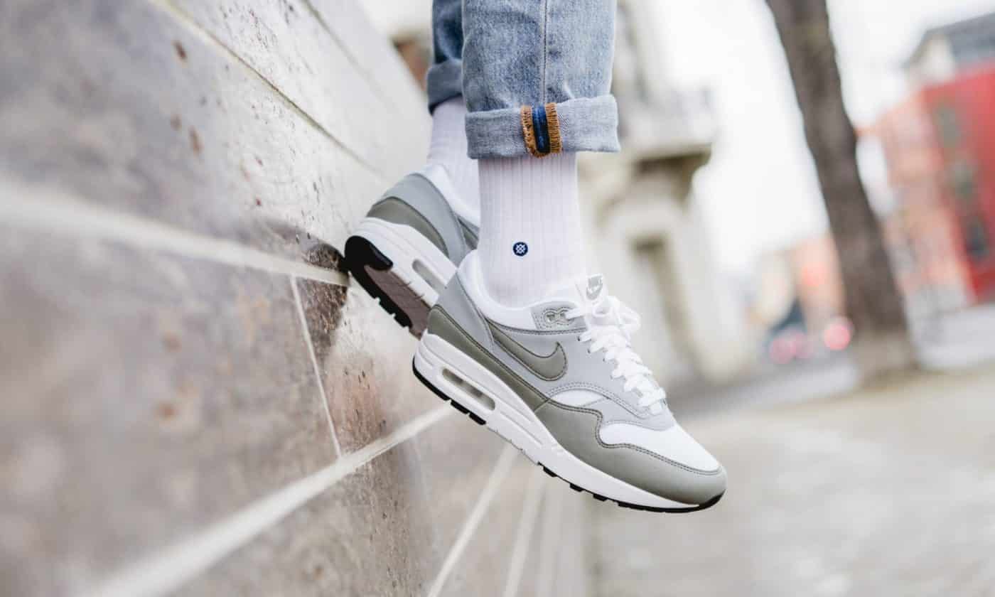 Air max 1 shop vast grey on feet